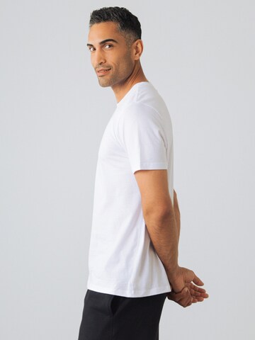 Honest Basics Shirt 'T-shirt Men' in Wit