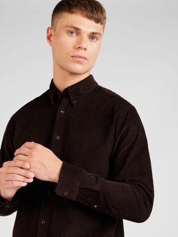 Banana Republic - Ajuste regular Camisa 'PINWALE' en marrón