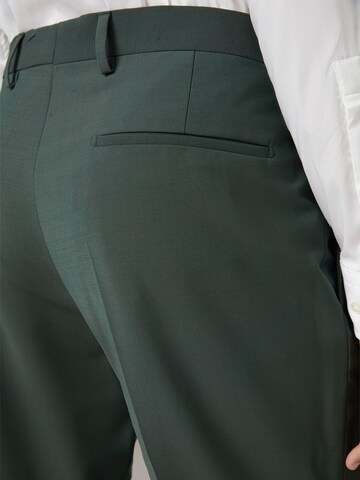 Coupe slim Pantalon à plis 'Madden' STRELLSON en vert