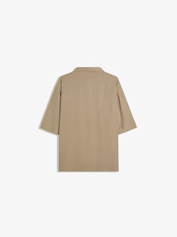 Bershka Comfort fit Button Up Shirt in Beige