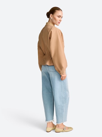 Rich & Royal Between-Season Jacket in Brown