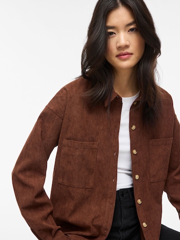 VILA - Blusa en marrón