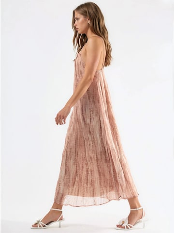 Qu Style Dress in Pink