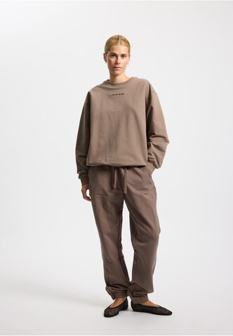 Sweat-shirt 'One' rethinkit studios en marron