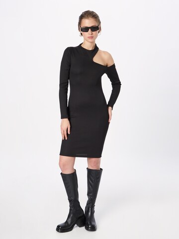 Rochie 'Nermine' de la HUGO pe negru