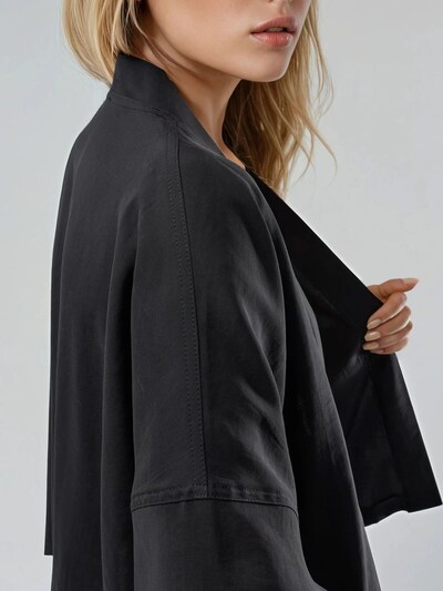 Busem Kimono em S em preto, Vista do artigo