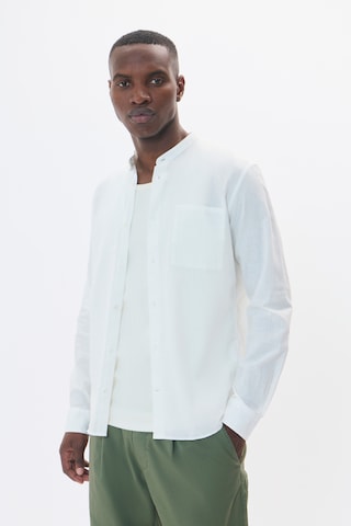 Matinique Comfort fit Button Up Shirt 'MATrostol China 4' in White: front