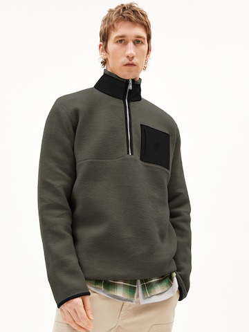 ARMEDANGELS Fleecejacke 'FLAABO' (GOTS) in Grün: Vorderseite
