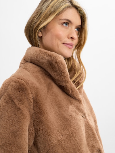 Marie Lund Manteau d’hiver en camel, Vue avec produit