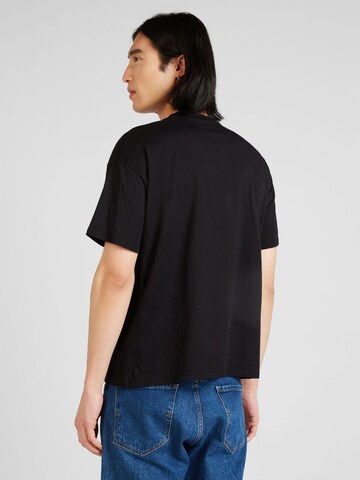 Tricou de la Sixth June pe negru