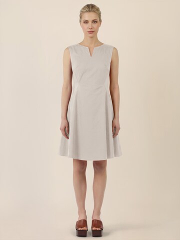 APART Kleid in Beige