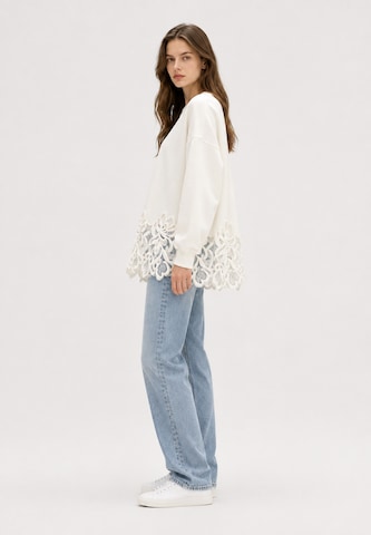 Elara Sweatshirt in Weiß