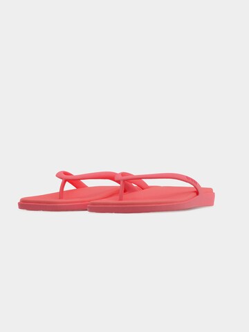 Crocs Сандали с разделител за пръстите 'Miami' в розово