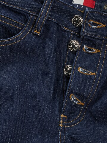 Tommy Jeans Обычный Джинсы 'HOT' в Синий