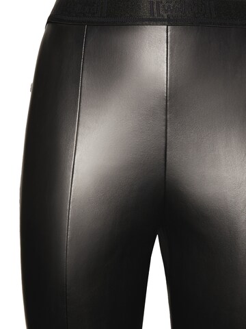 Wolford Flared Broek 'Jenna' in Zwart