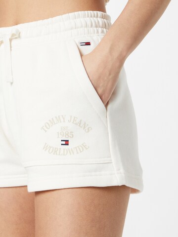 Tommy Jeans - Regular Calças em branco