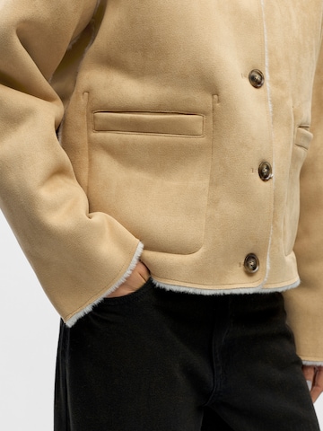 OBJECT Φθινοπωρινό και ανοιξιάτικο μπουφάν 'OBJCula' σε μπεζ