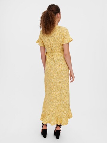 VERO MODA - Vestido em amarelo