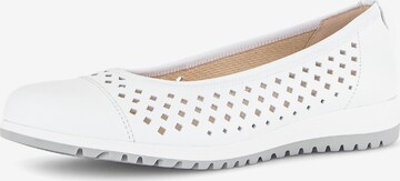 GABOR Ballet Flats in White: front