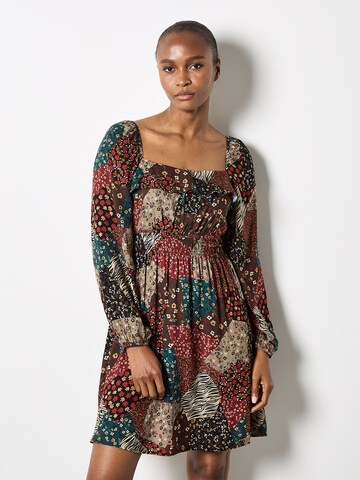 Robe ' ' Apricot en marron