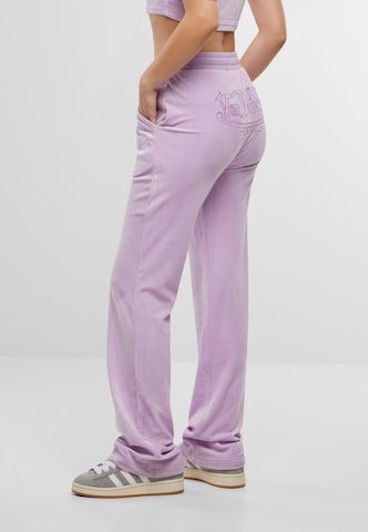 regular Pantaloni 'Elya' di Von Dutch Originals in lilla