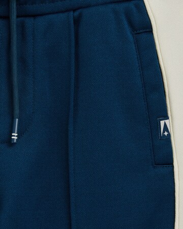 WE Fashion - regular Pantalón en azul