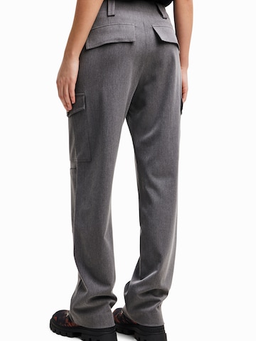 Regular Pantalon cargo Desigual en gris