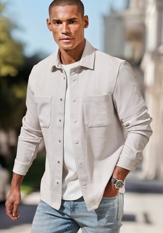 JOHN DEVIN Средняя посадка Рубашка в Бежевый: спереди