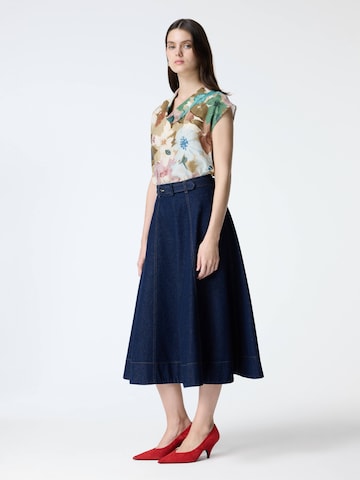 adl Rok in Blauw