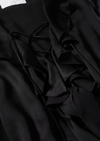 Robe 'TUKKER' MANGO en noir