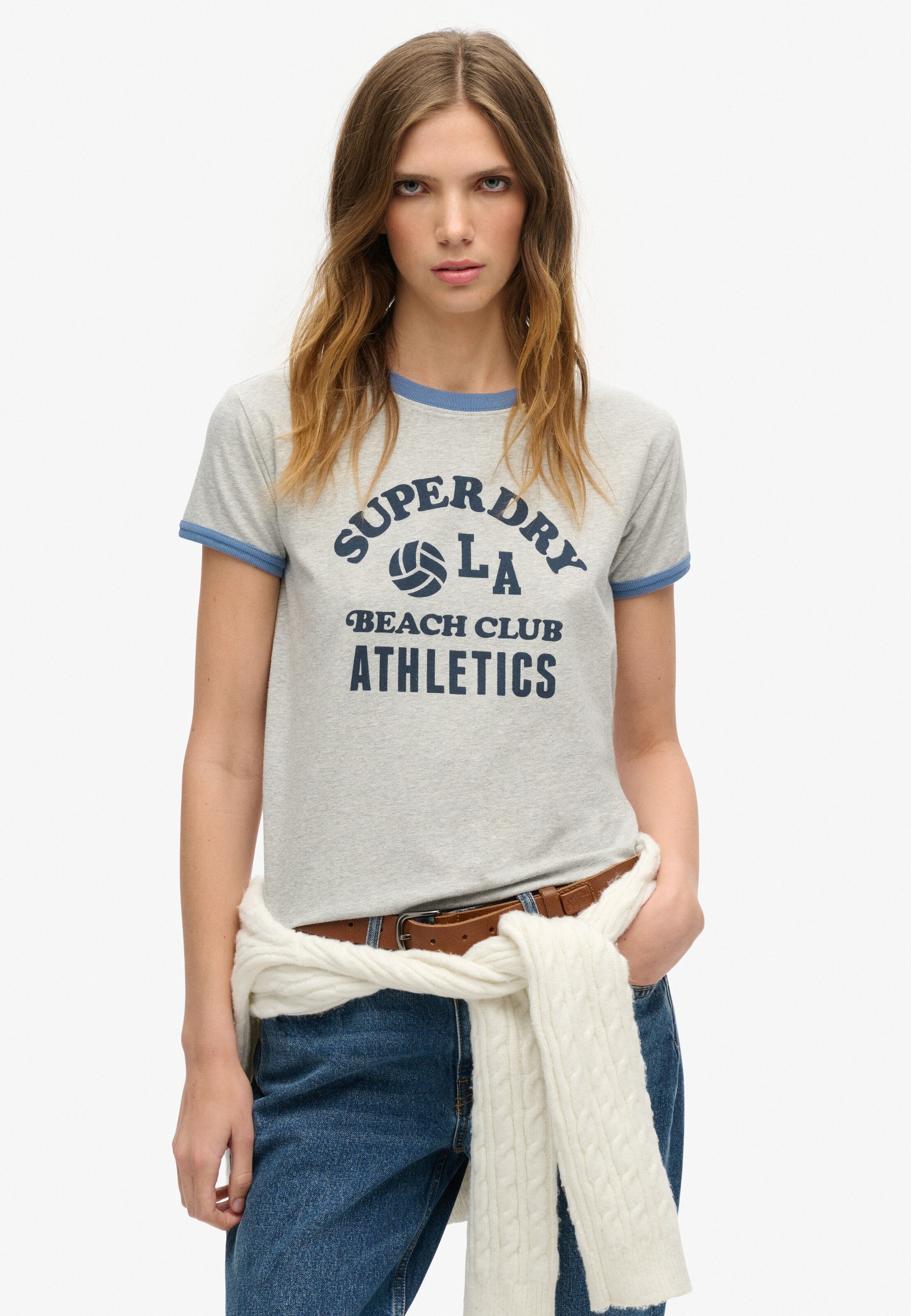 T-shirt Superdry en gris : devant