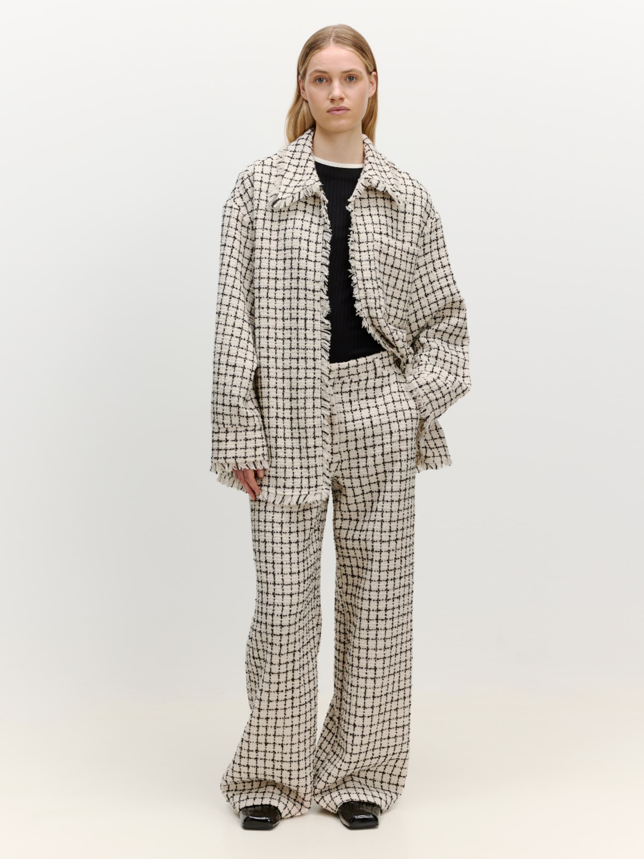 EDITED Produkte Jacke 'Dela' schwarz