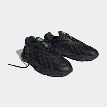 ADIDAS ORIGINALS - Zapatillas deportivas bajas 'Oztral' en negro