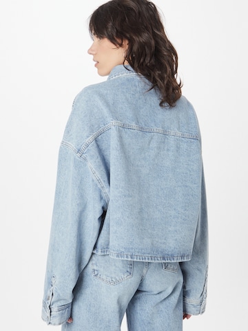 Calvin Klein Jeans Overgangsjakke i blå