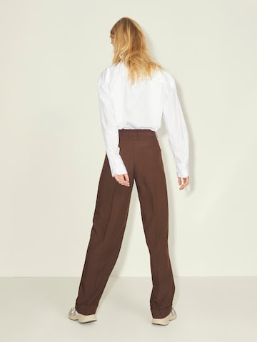JJXX Loose fit Pleated Pants 'Mary' in Brown