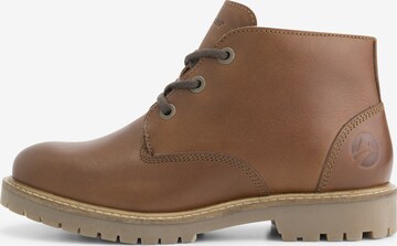 Travelin Lace-Up Shoes in Brown