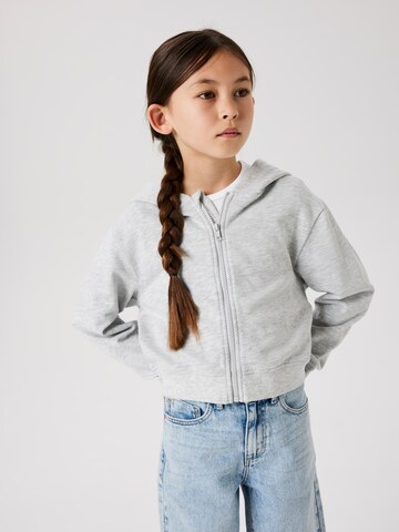 Giacca di felpa di NAME IT in grigio: frontale