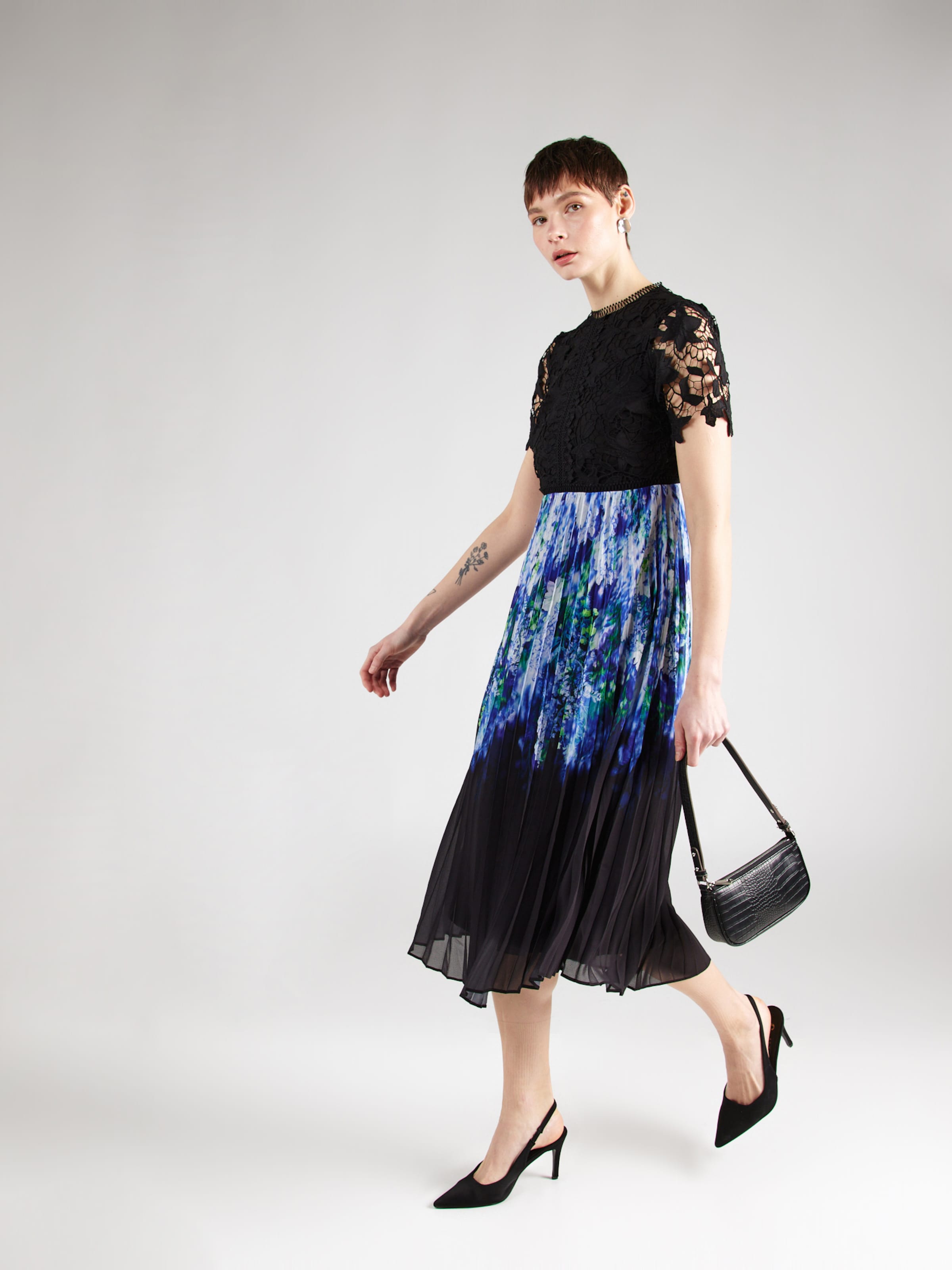 Coast Jurk in Zwart ABOUT YOU