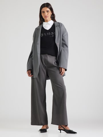 GUESS - Jersey 'SAYLOR' en negro