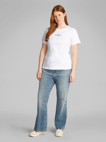 Tricou de la Calvin Klein Jeans Curve pe alb