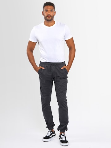 Alessandro Salvarini Tapered Hose in Grau