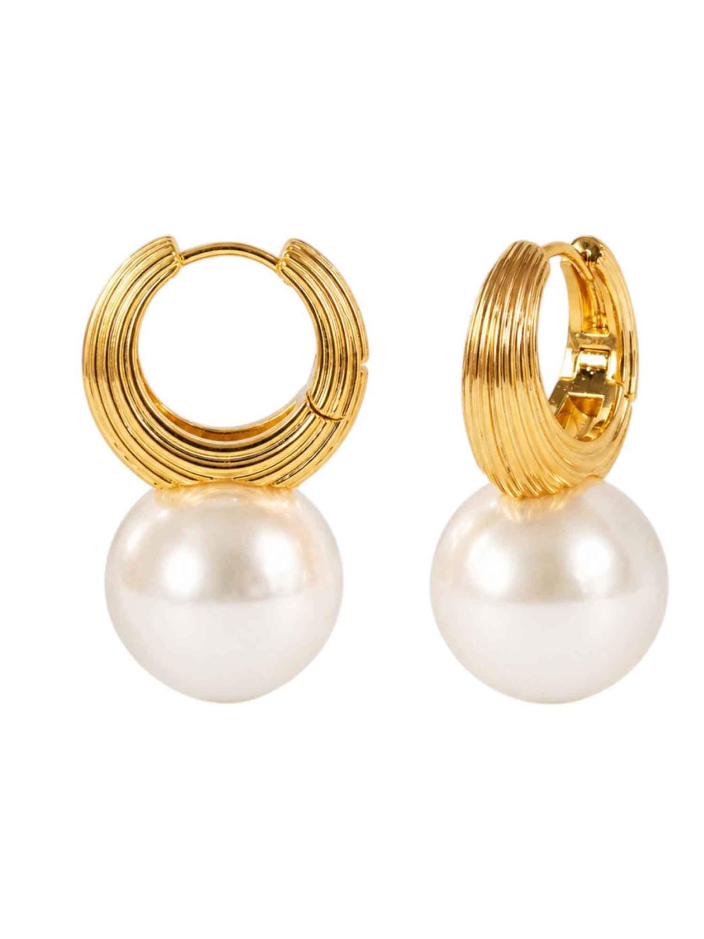 RteRme Earrings 'Nereida Earrings' in Gold: front