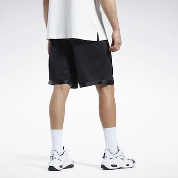 Regular Pantaloni de la Reebok pe negru