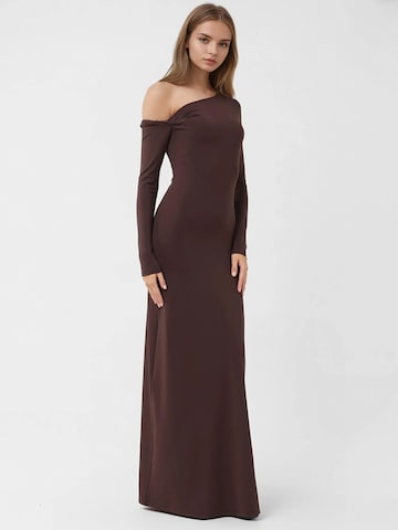 Abito di Hiccup in marrone