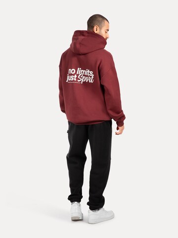 Smilodox Sweatshirt 'Fortes' in Rot