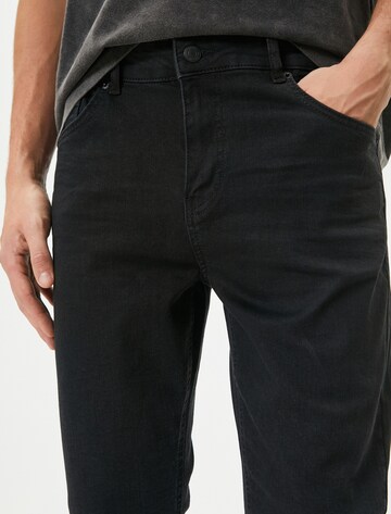 Koton Skinny Jeans in Zwart