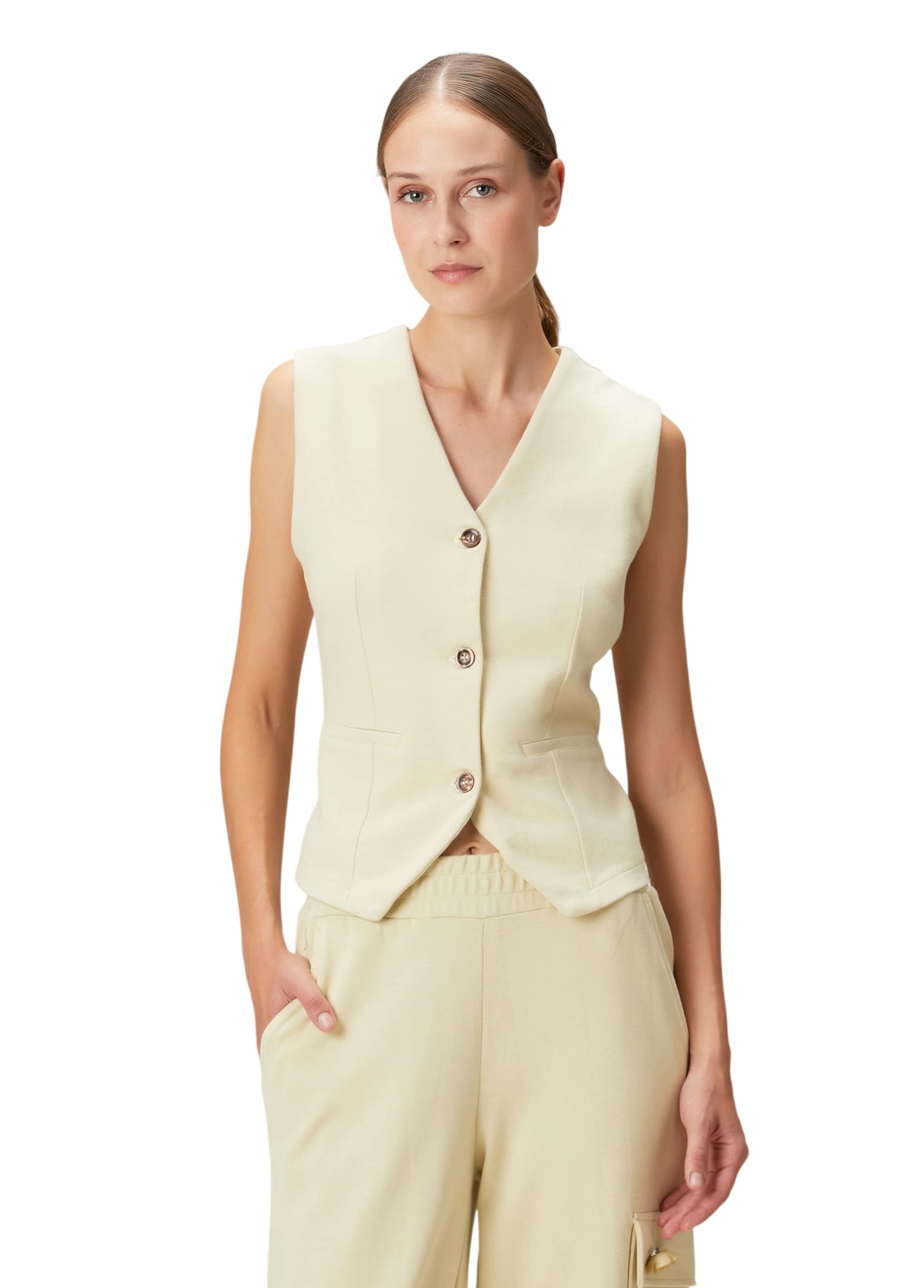 BASSIGUE Vest in White: front