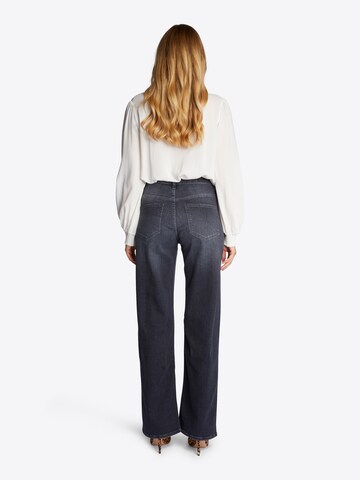 Rich & Royal Loosefit Jeans i svart