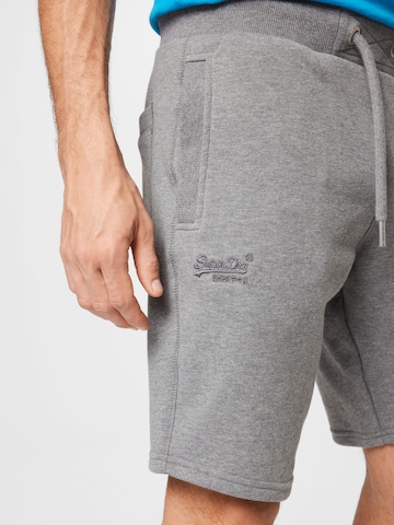 Superdry Regular Панталон в сиво