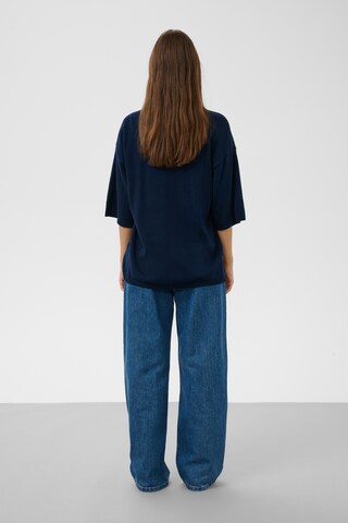 SOAKED IN LUXURY Trui in Blauw